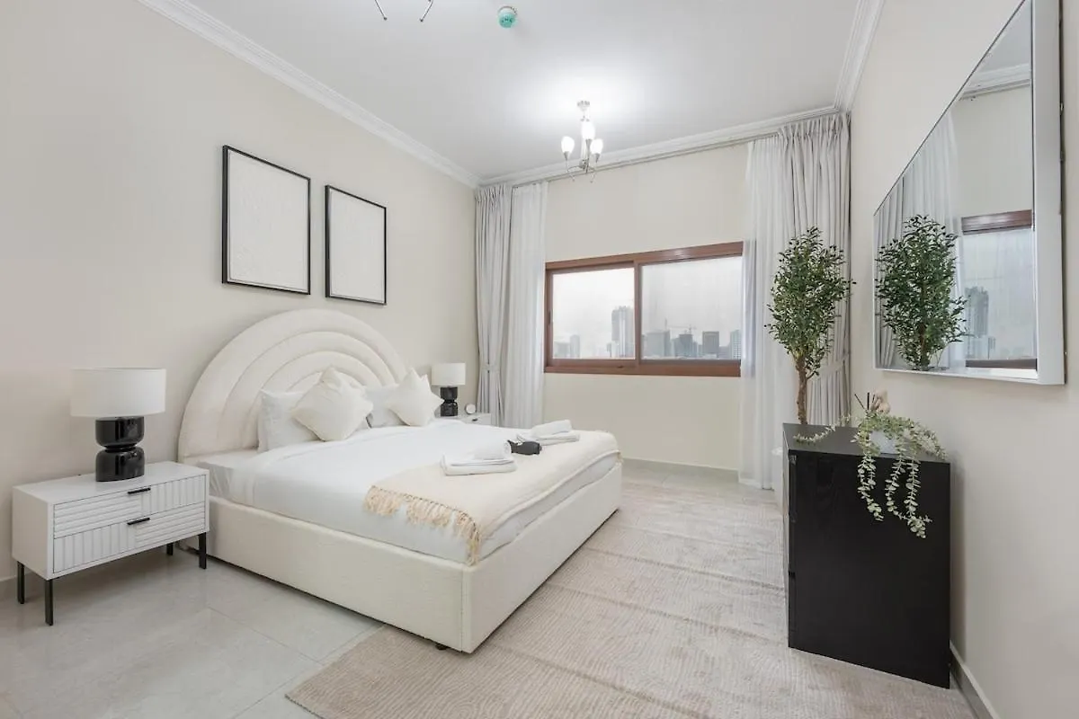 Apartment Elegant 2-Bedroom With Modern Kitchenette In Jvc Dubai United Arab Emirates