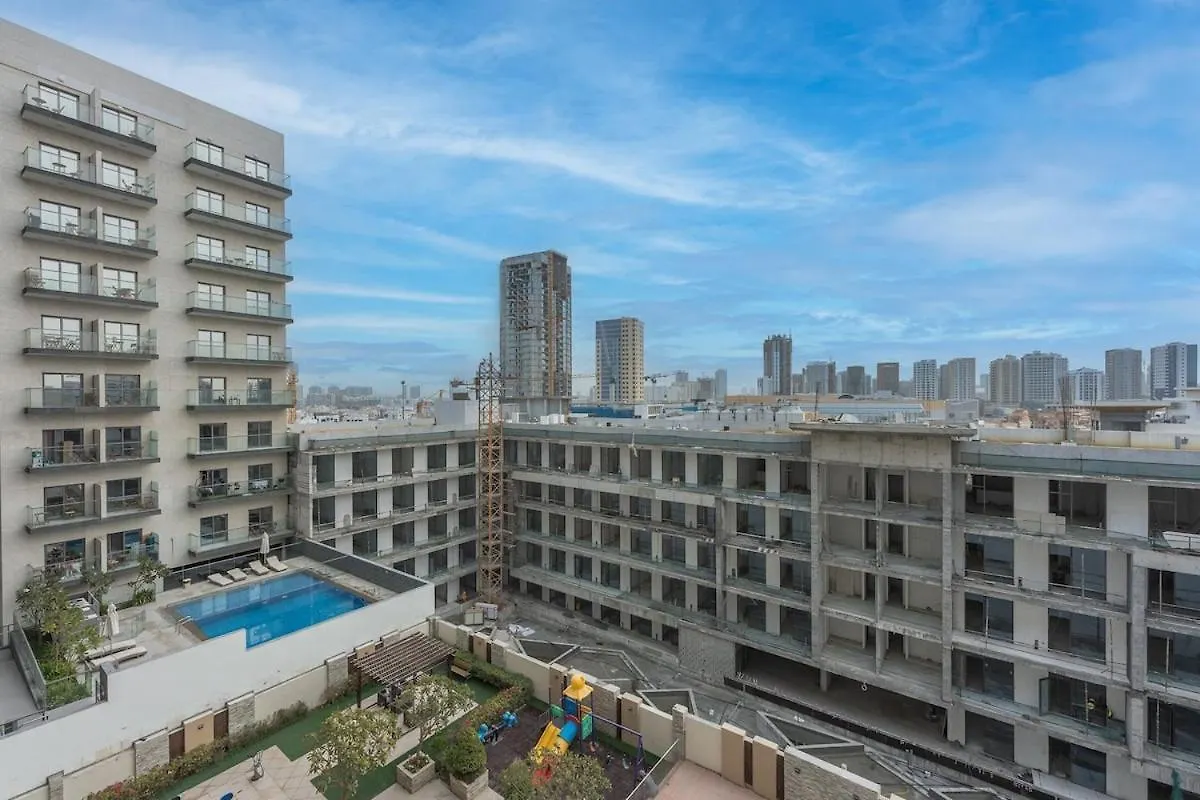 Elegant 2-Bedroom With Modern Kitchenette In Jvc Dubai United Arab Emirates